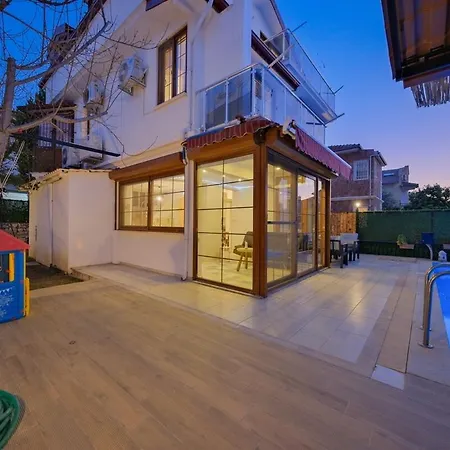 Ilyaholidayhomes Ekinoks *