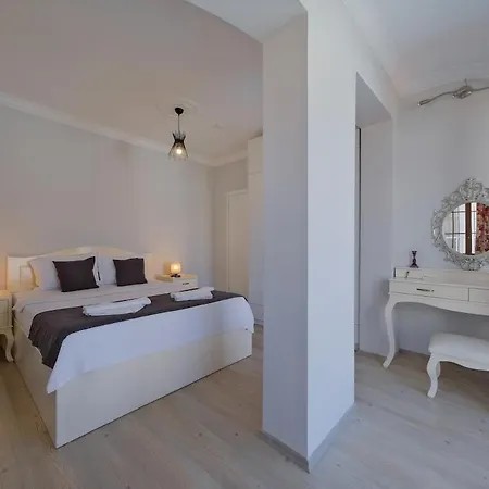 Ilyaholidayhomes Ekinoks Vila *