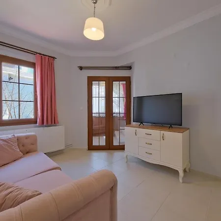 فيلة Ilyaholidayhomes Ekinoks *