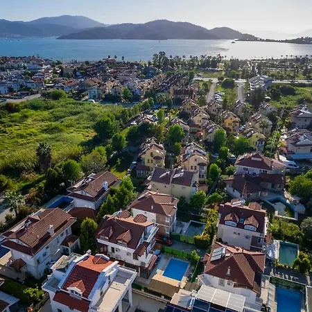 فيلة Ilyaholidayhomes Ekinoks *