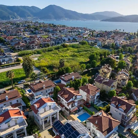 فيلة Ilyaholidayhomes Ekinoks *