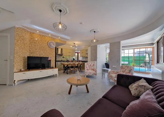 Ilyaholidayhomes Ekinoks *