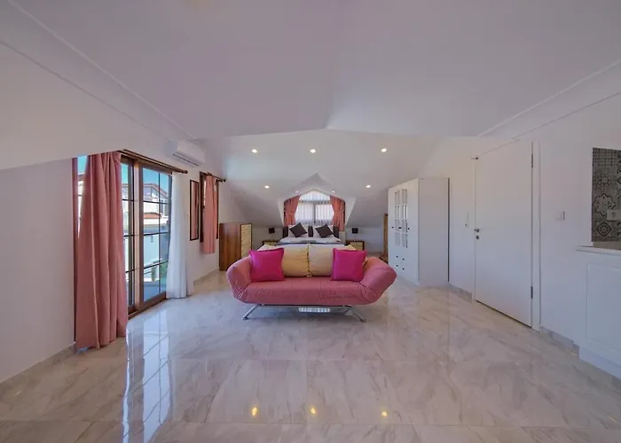 Ilyaholidayhomes Ekinoks فيلة