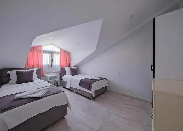 فيلة Ilyaholidayhomes Ekinoks