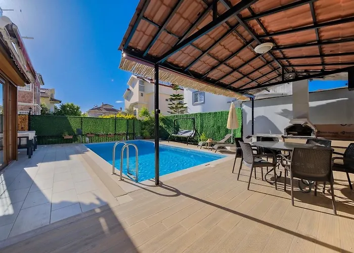 Ilyaholidayhomes Ekinoks فيلة *