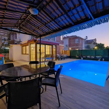 Ilyaholidayhomes Ekinoks Villa *