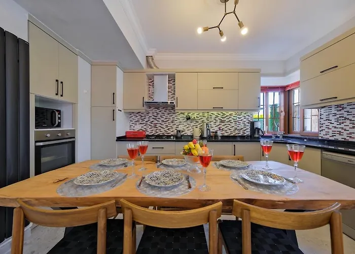 Ilyaholidayhomes Ekinoks Villa *