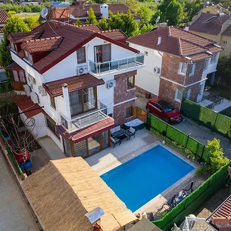 Ilyaholidayhomes Ekinoks Villa